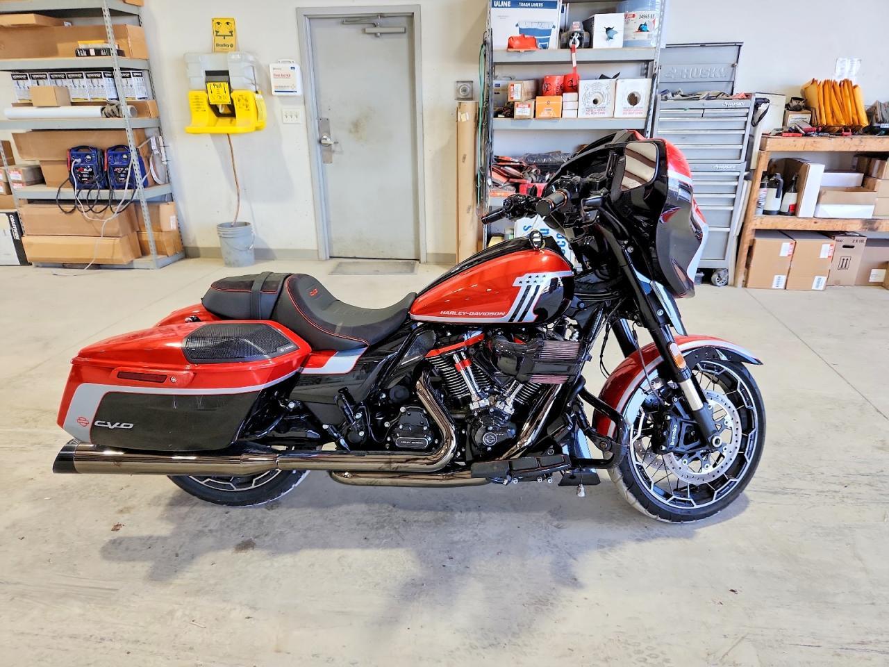 2024 Harley-Davidson FLHXSE CVO Street Glide